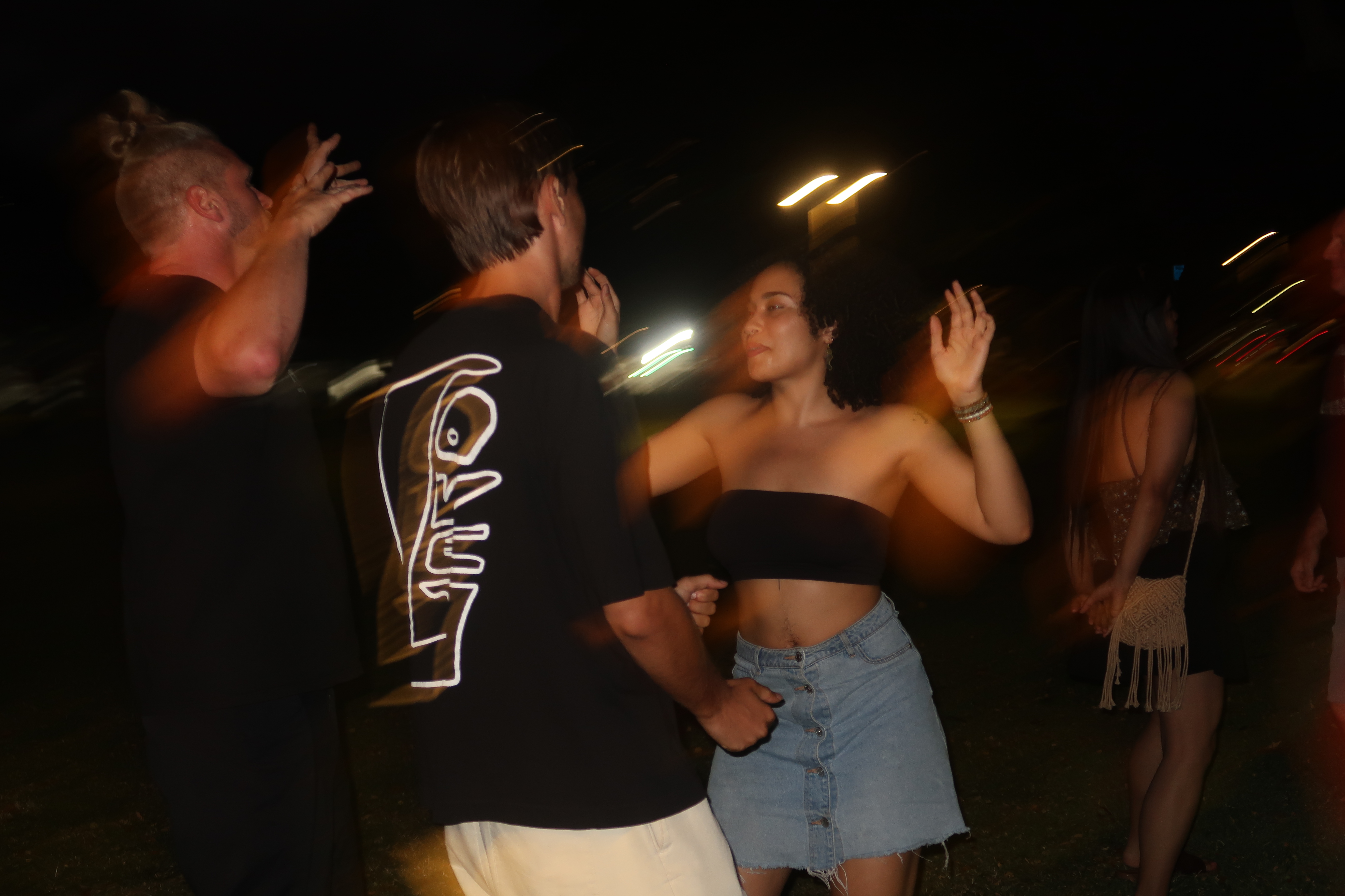 Crowd dancing, motion