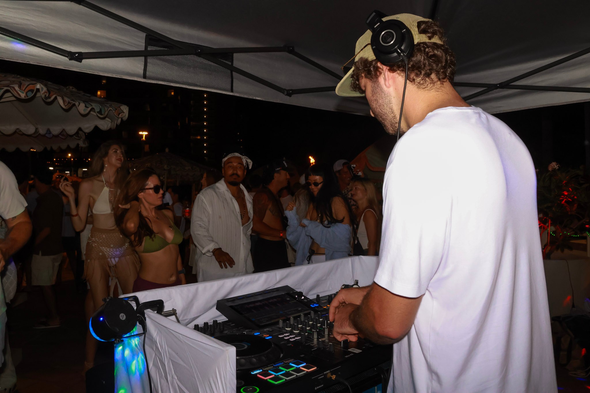 DJ facing the crowd, Magic Island