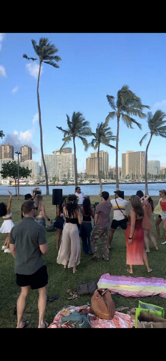 Magic Island crowd